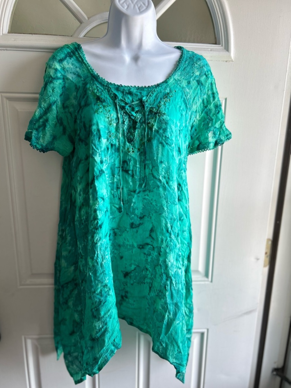 Women’s Teal Tie-Dye Lace-Up Short Sleeve Top Fits Sm or Med. DB1